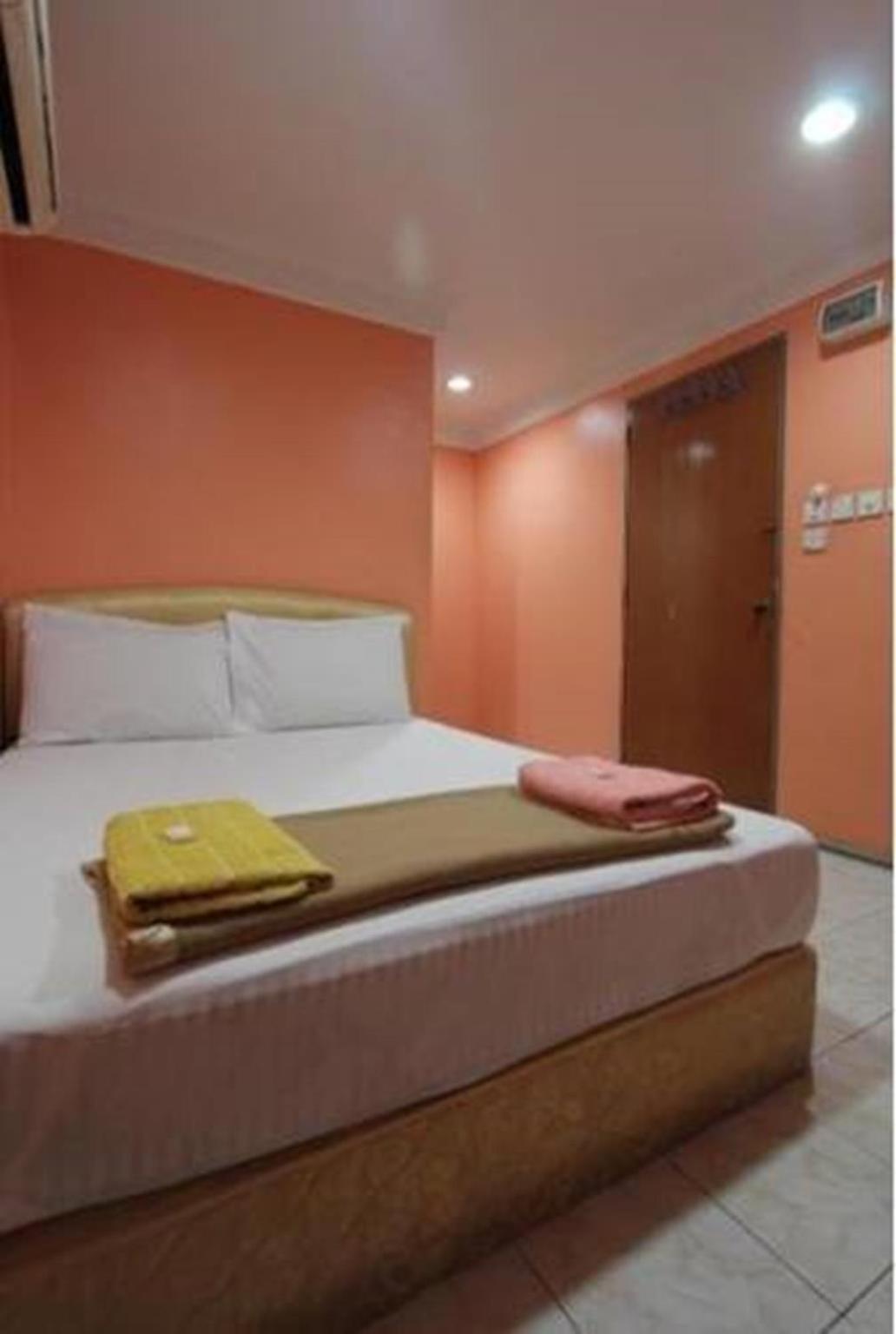 Nilai H2 Hotel Exterior foto